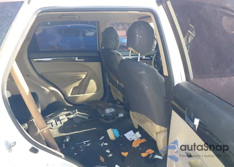 2011 Kia Sorento Lx z USA, uszkodzony, nr VIN 5XYKT4A14BG101845